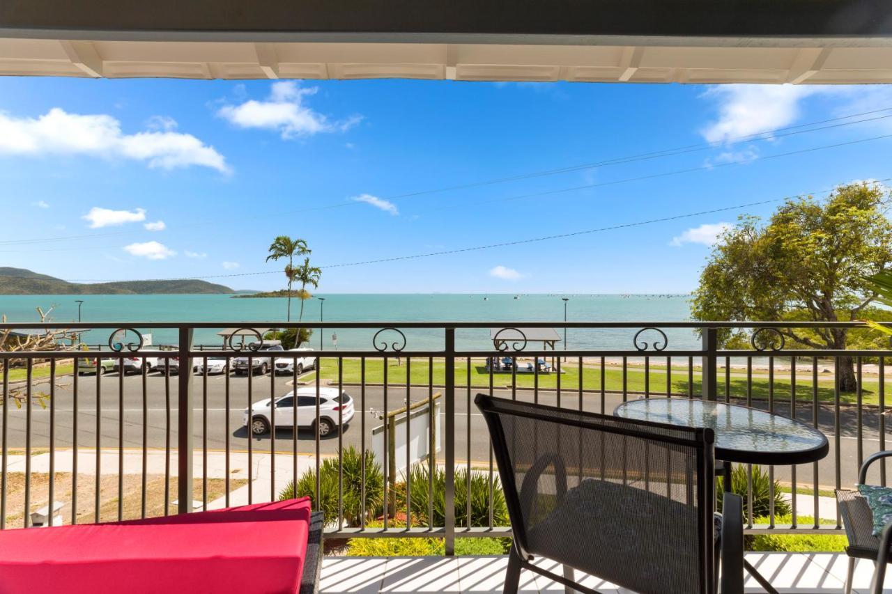 Whitsunday Waterfront Apartments Airlie Beach Bagian luar foto