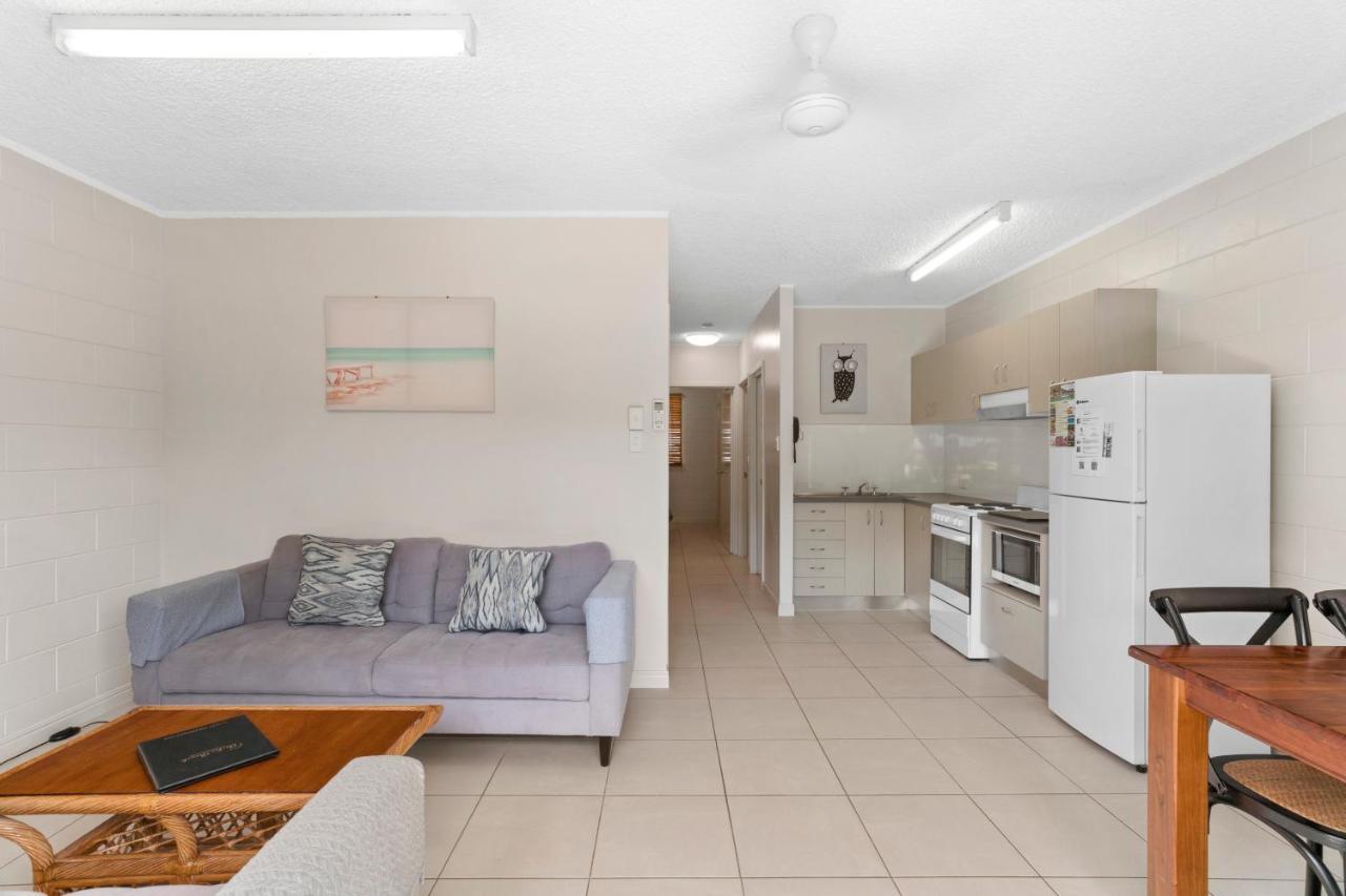 Whitsunday Waterfront Apartments Airlie Beach Bagian luar foto