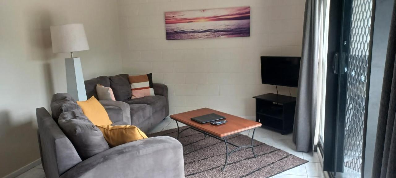 Whitsunday Waterfront Apartments Airlie Beach Bagian luar foto