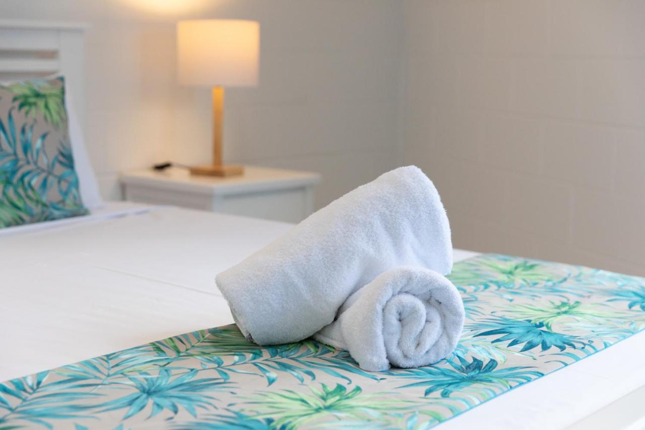 Whitsunday Waterfront Apartments Airlie Beach Bagian luar foto