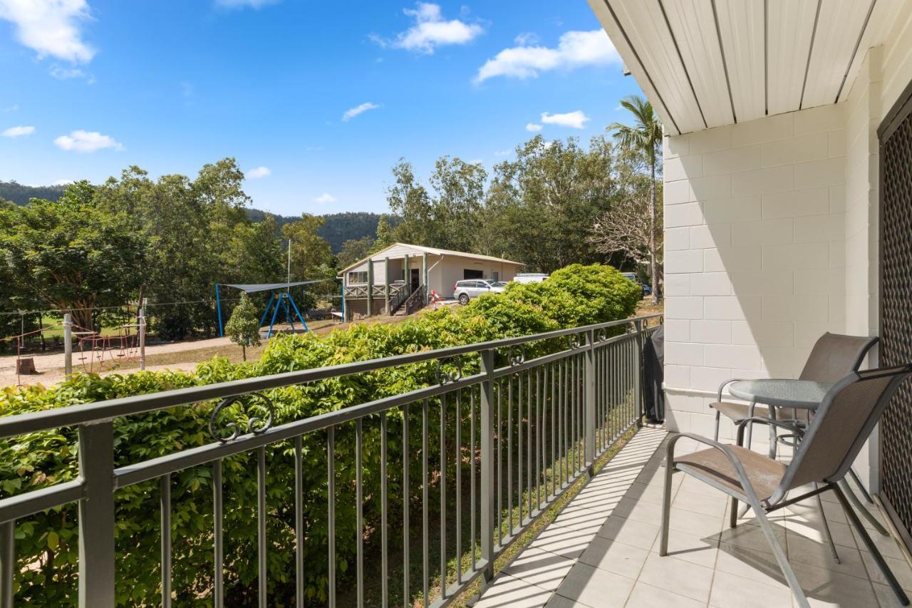 Whitsunday Waterfront Apartments Airlie Beach Bagian luar foto