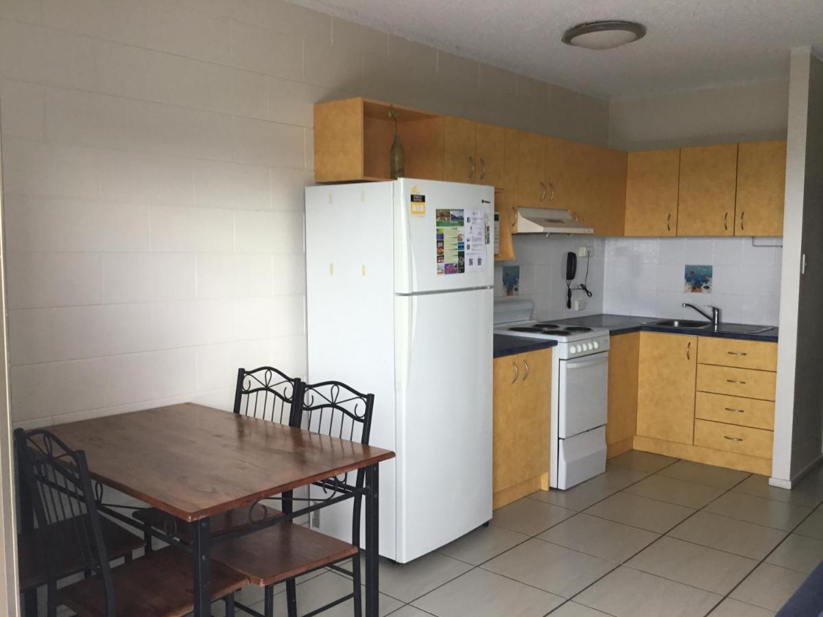 Whitsunday Waterfront Apartments Airlie Beach Bagian luar foto