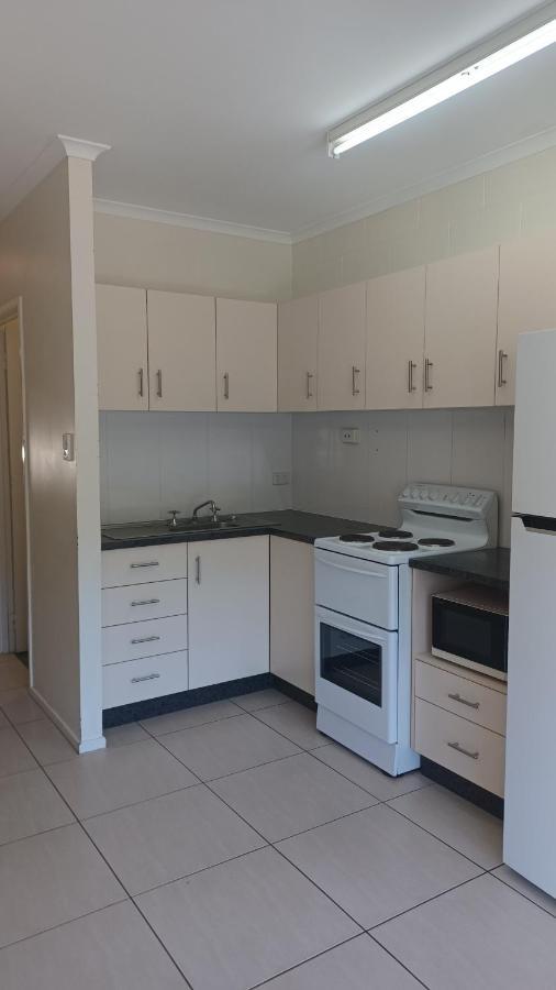 Whitsunday Waterfront Apartments Airlie Beach Bagian luar foto