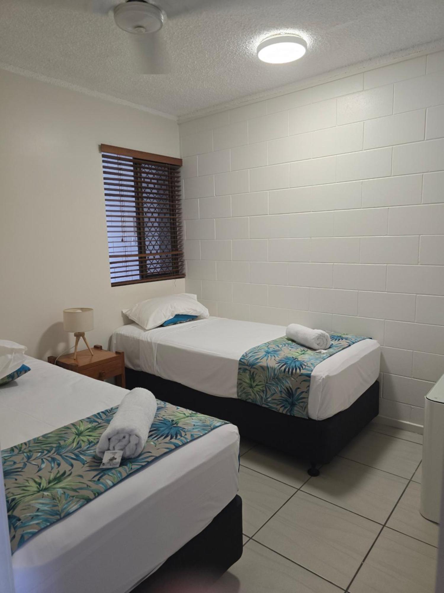 Whitsunday Waterfront Apartments Airlie Beach Bagian luar foto