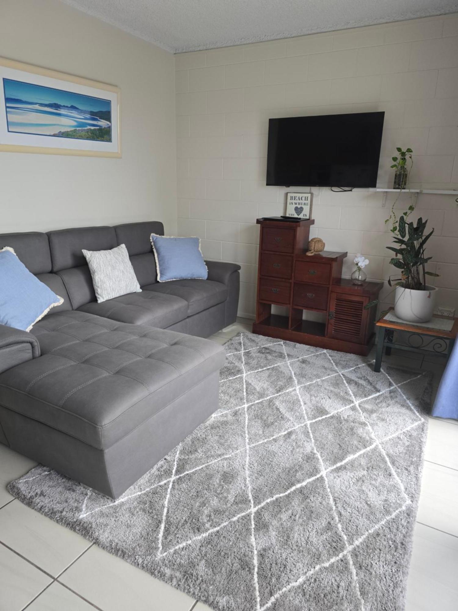Whitsunday Waterfront Apartments Airlie Beach Bagian luar foto