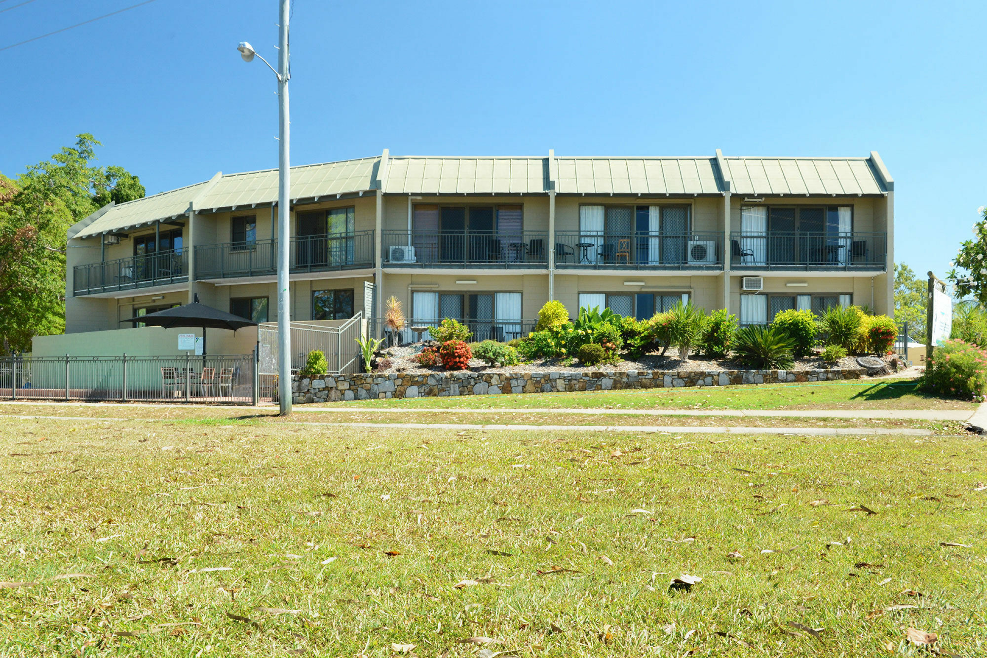 Whitsunday Waterfront Apartments Airlie Beach Bagian luar foto