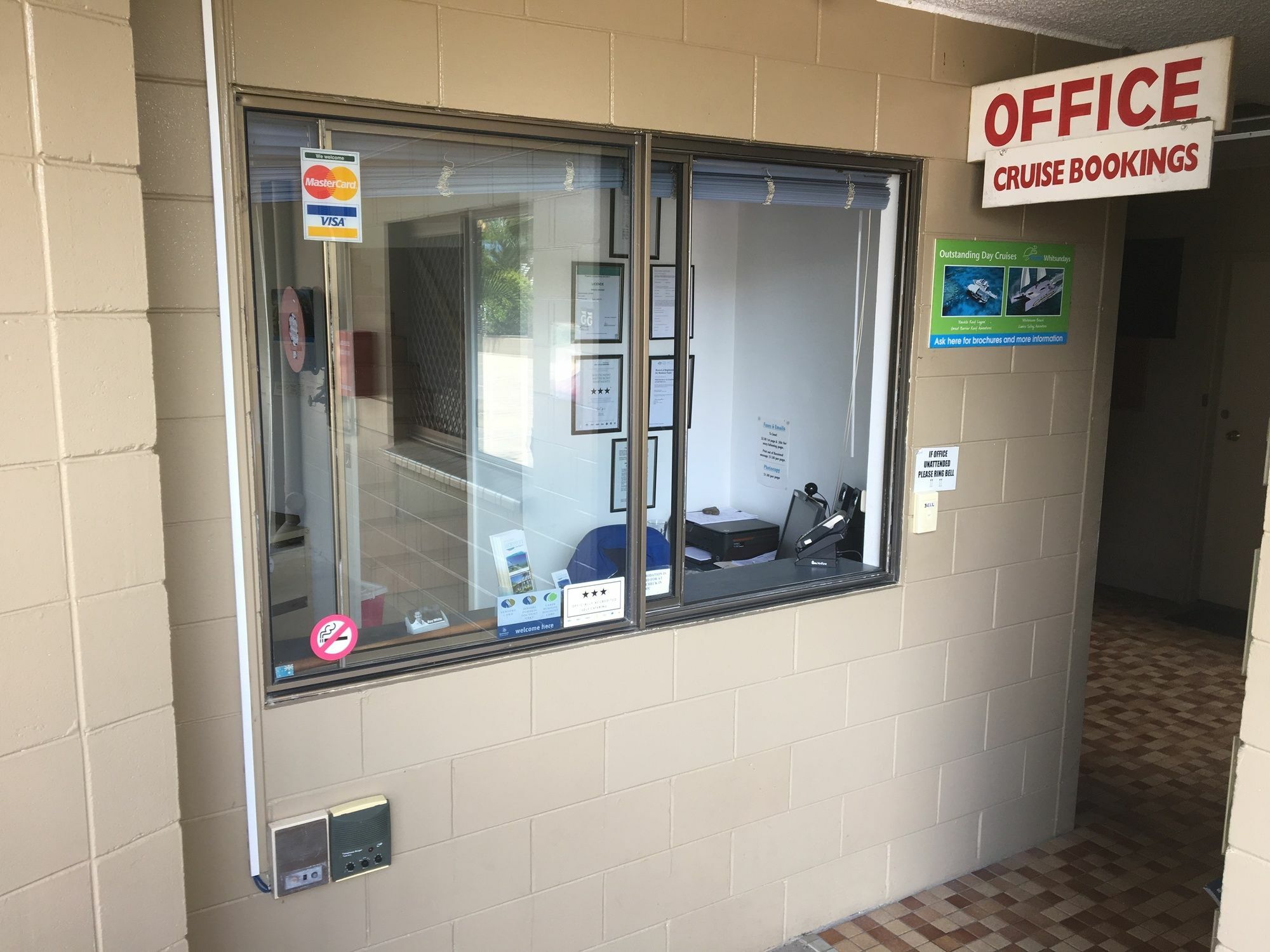 Whitsunday Waterfront Apartments Airlie Beach Bagian luar foto